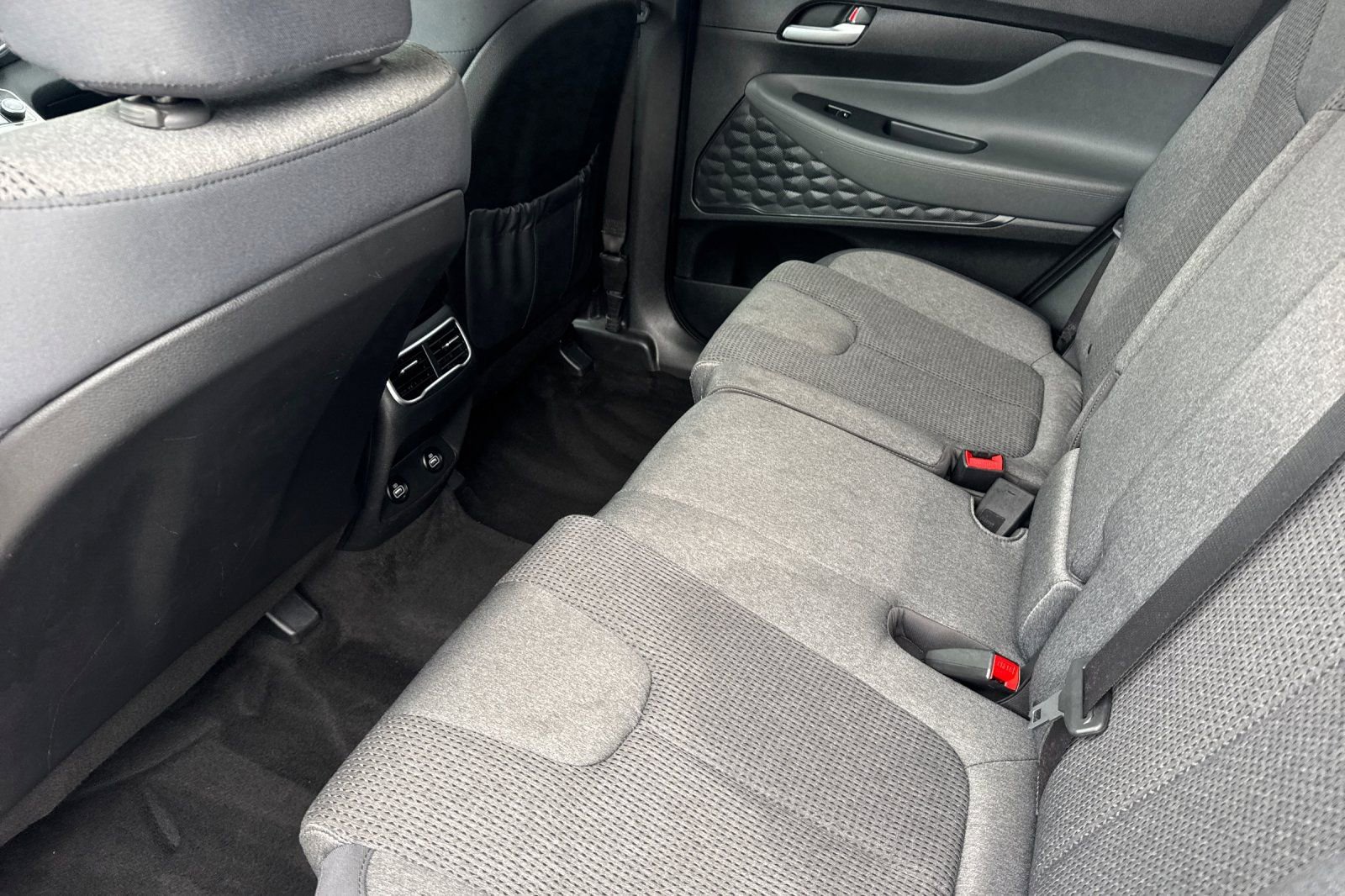 Used 2021 Hyundai Santa Fe SE FWD image 12