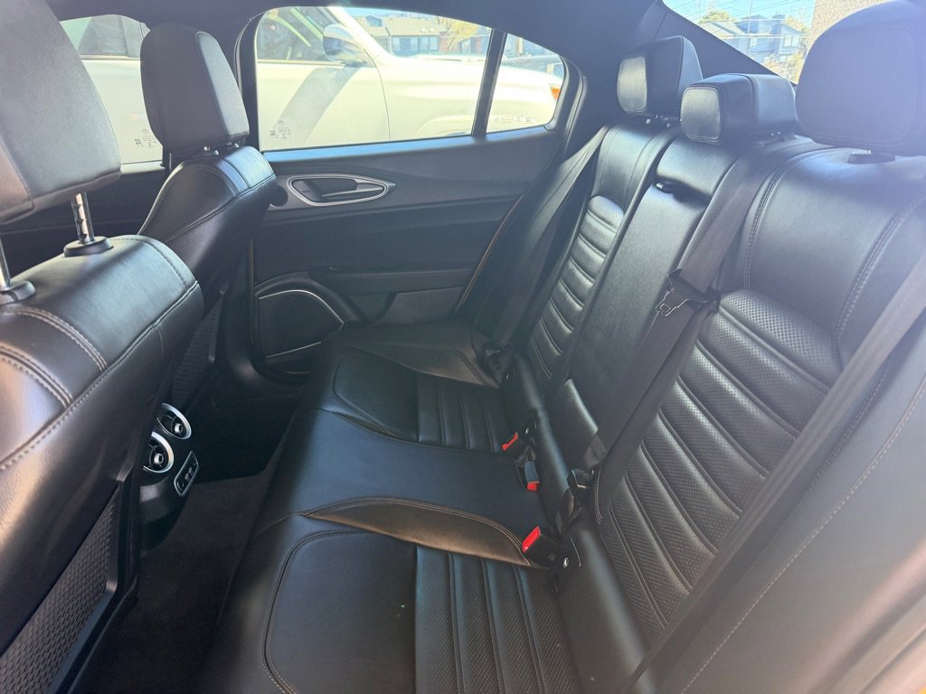 Used 2023 Alfa Romeo Giulia Veloce image 17
