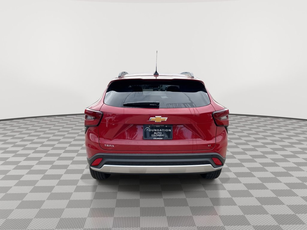 New 2026 Chevrolet Trax LT w/ Sunroof Package FWD image 8
