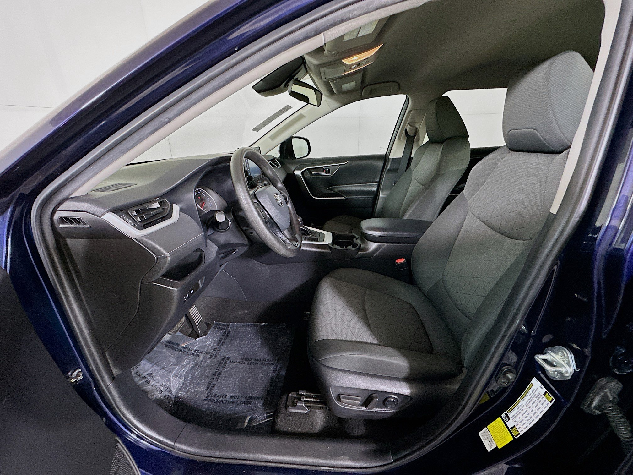 Used 2021 Toyota RAV4 XLE FWD image 12