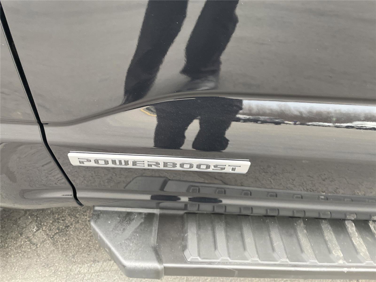 Used 2023 Ford F150 Lariat w/ Equipment Group 502A High image 4