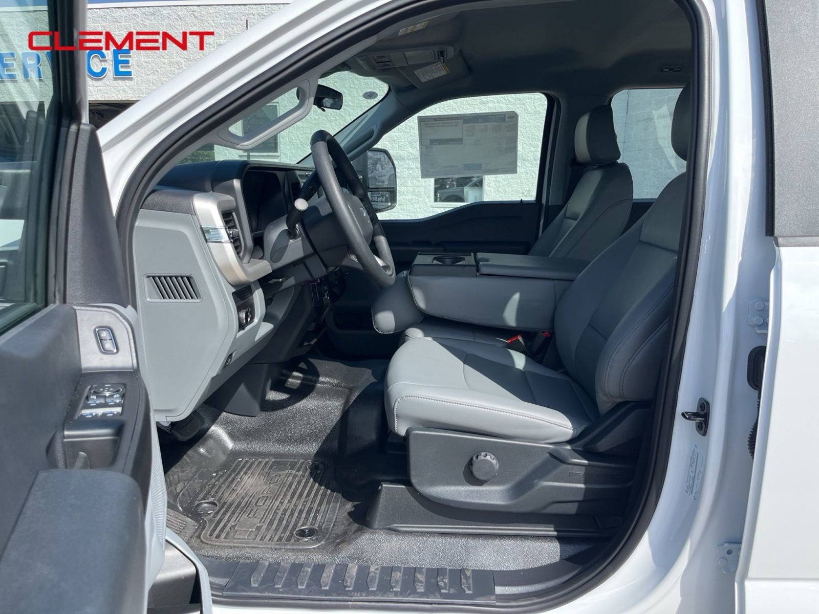 New 2026 Ford F550 4x4 Crew Cab image 28