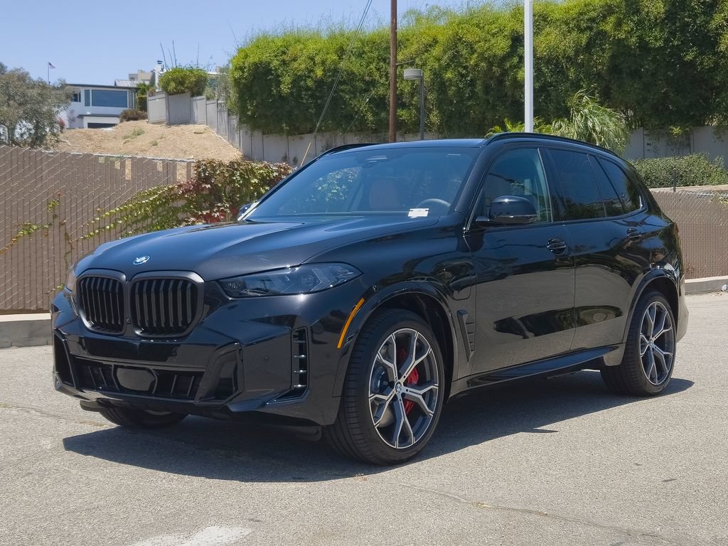 New 2026 BMW X5 xDrive50e w/ M Sport Package AWD/4WD image 2