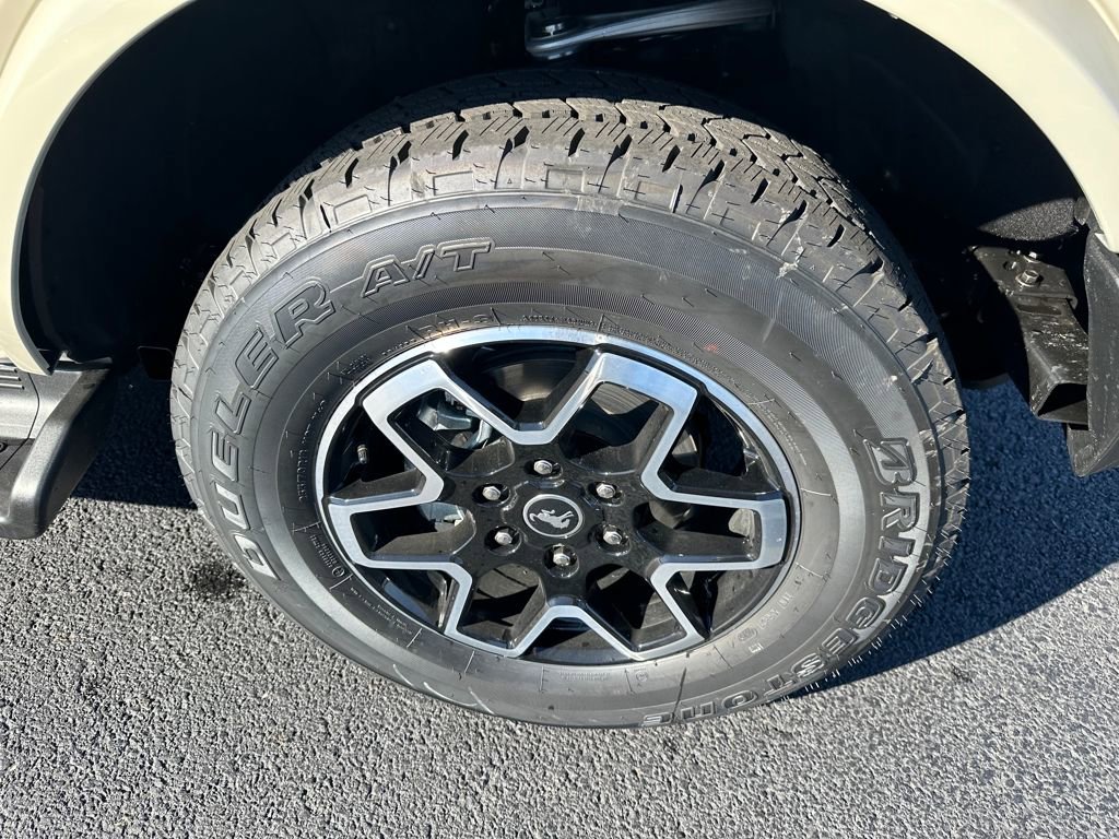 New 2025 Ford Bronco Outer Banks image 32