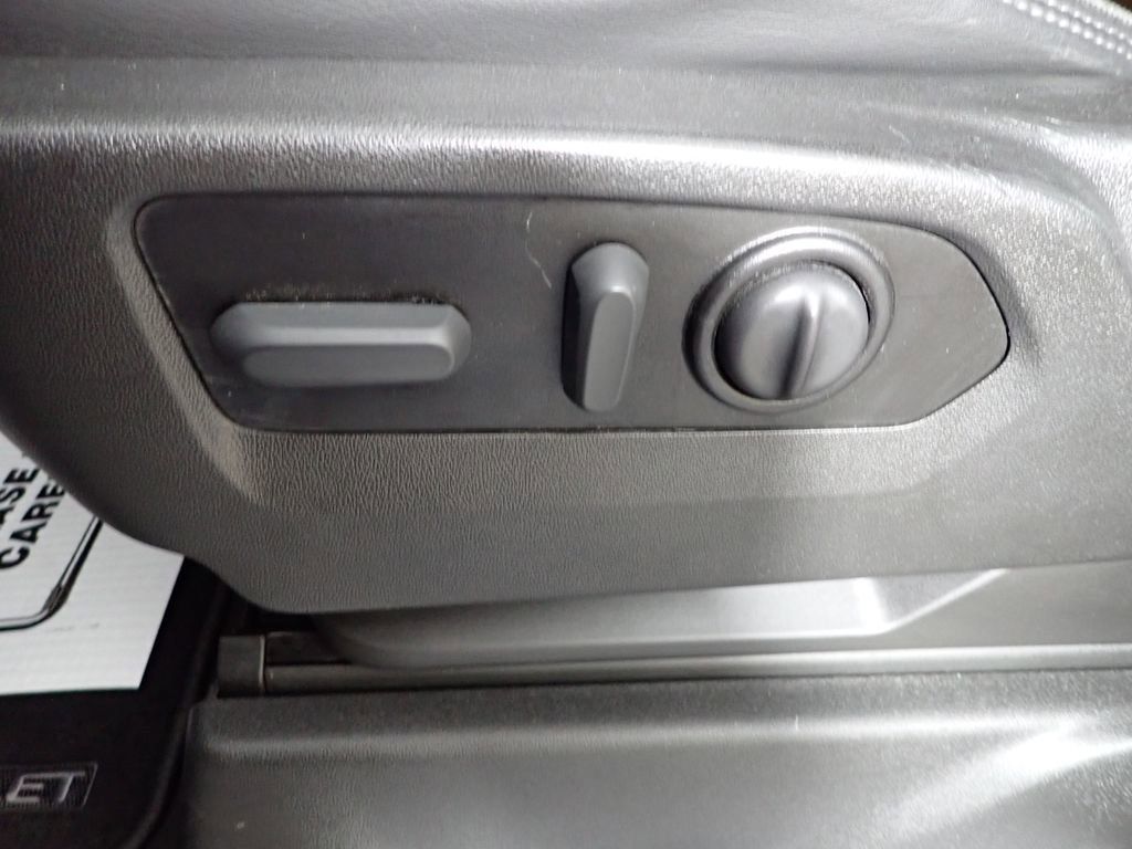 Used 2022 Chevrolet Silverado 3500 High Country w/ Z71 Off-Road Package image 27