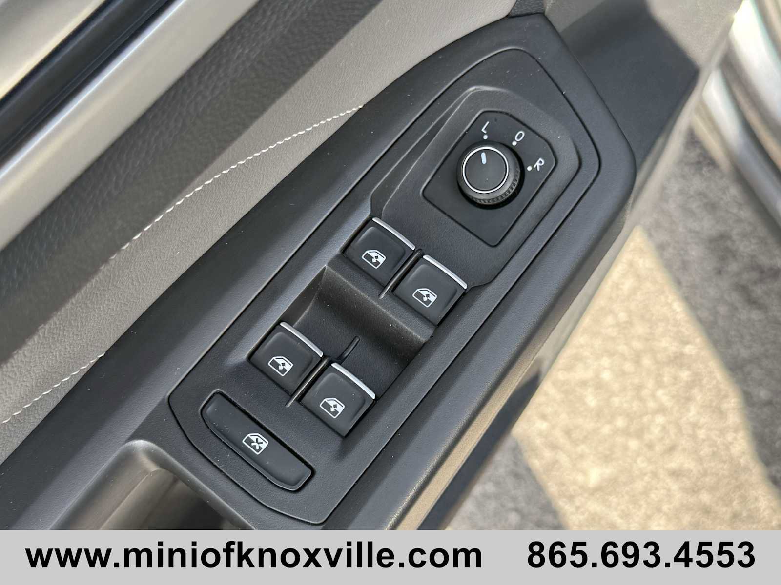 Used 2022 Volkswagen Atlas SE image 29