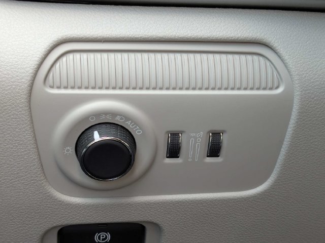 New 2026 Jeep Grand Wagoneer L 2WD w/ Premium Group I image 27