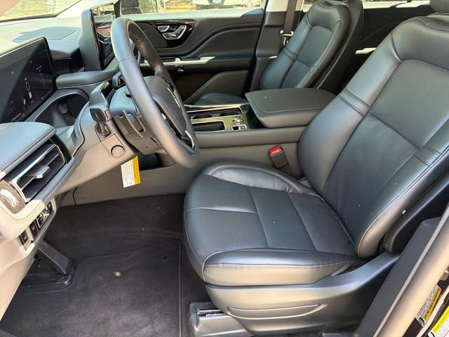 New 2026 Lincoln Aviator AWD image 10
