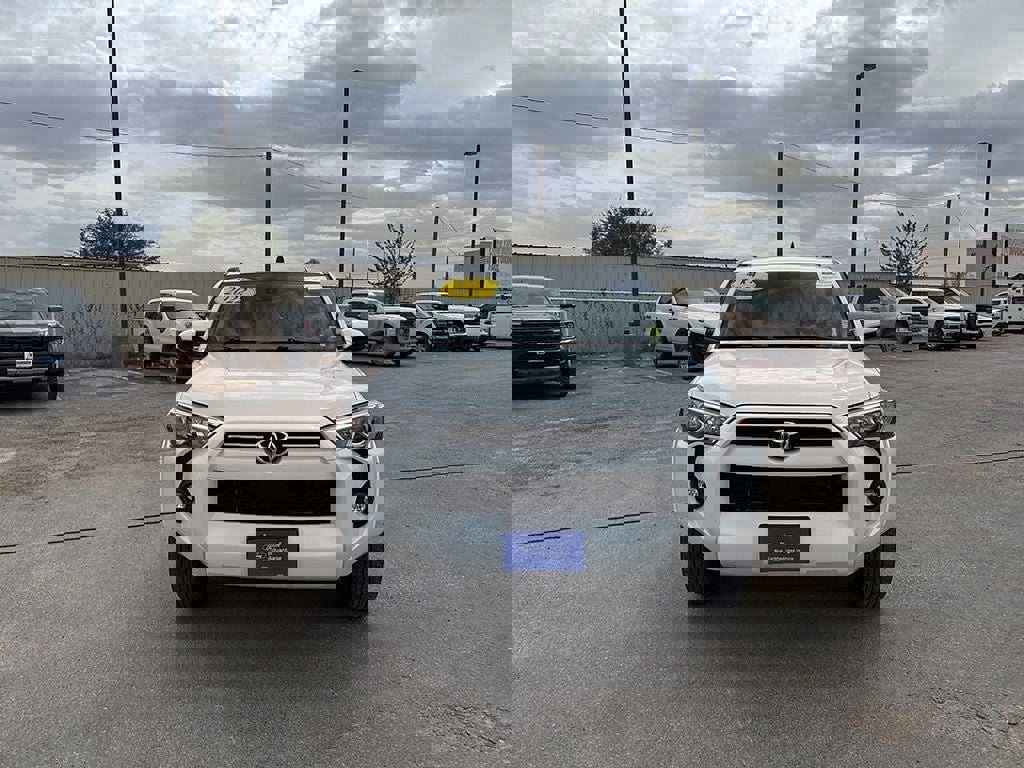 Used 2022 Toyota 4Runner SR5 image 8
