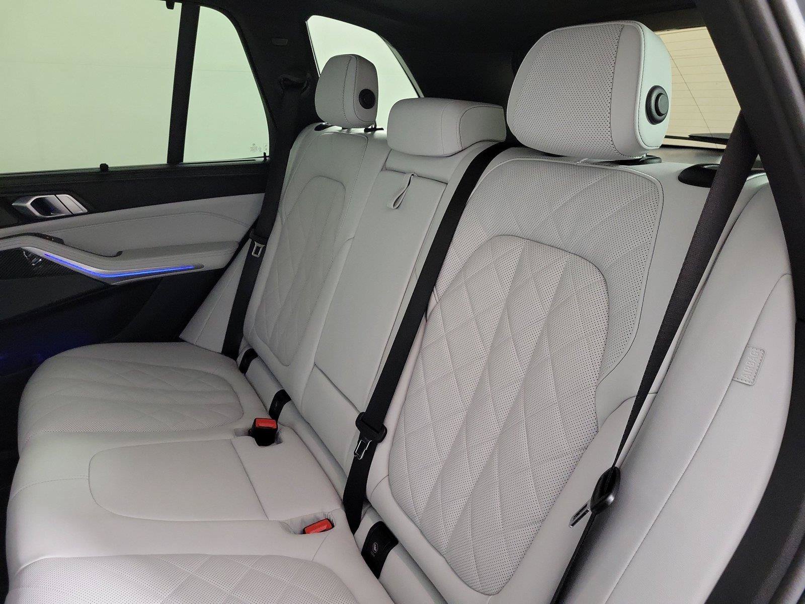 Used 2025 BMW X5 M60i AWD/4WD image 11