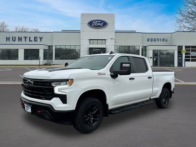 Used 2022 Chevrolet Silverado 1500 LT Trail Boss w/ Convenience Package II AWD/4WD image 1