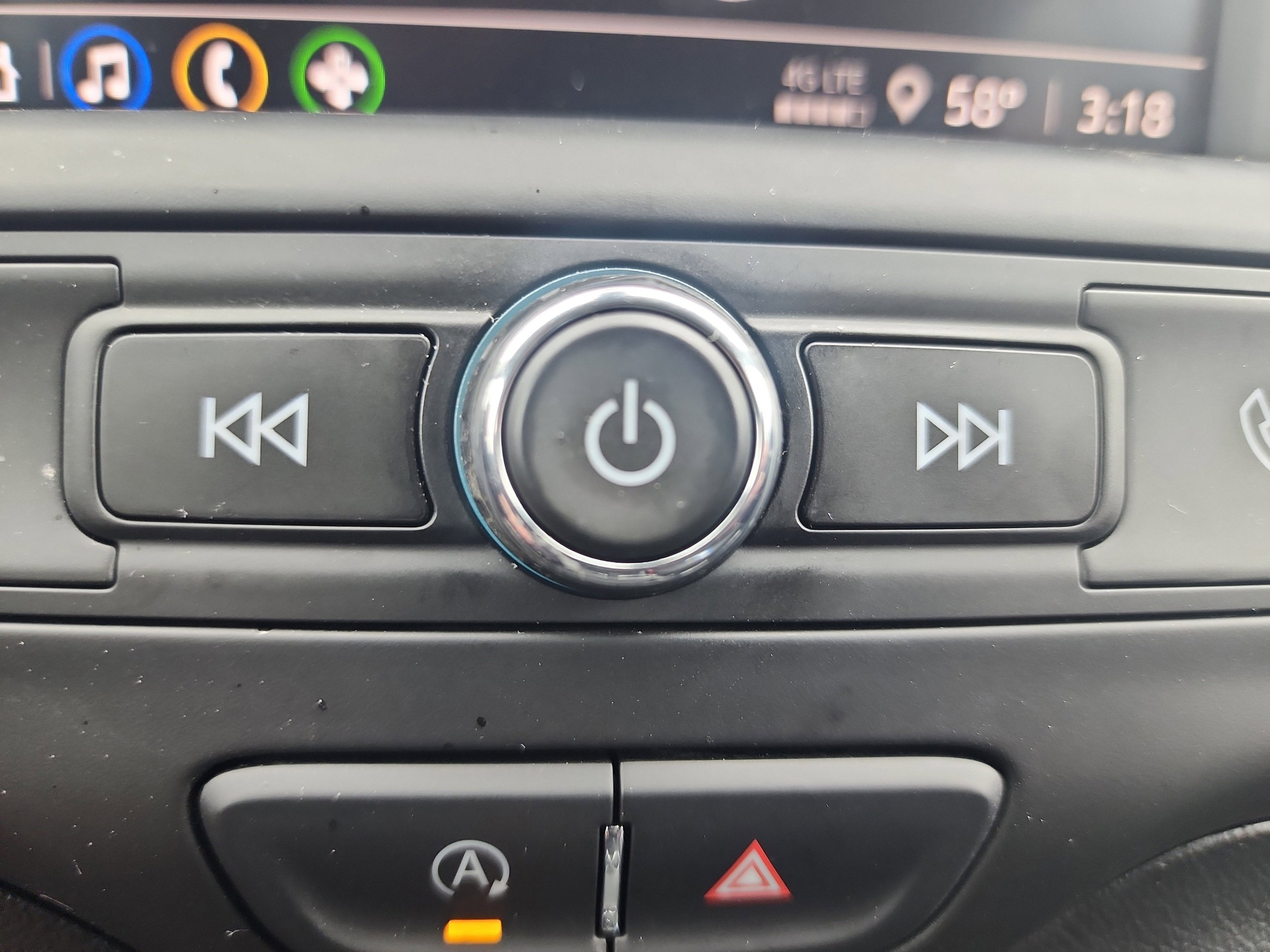 Used 2022 GMC Terrain SLE image 32