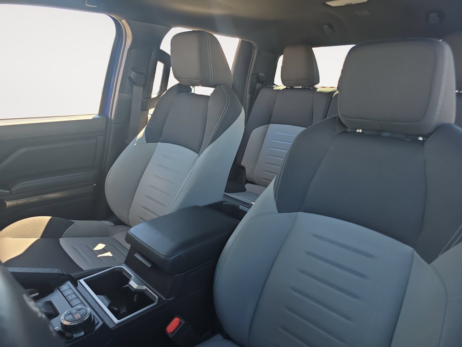 Certified 2025 Toyota Tacoma TRD Off-Road AWD/4WD image 9