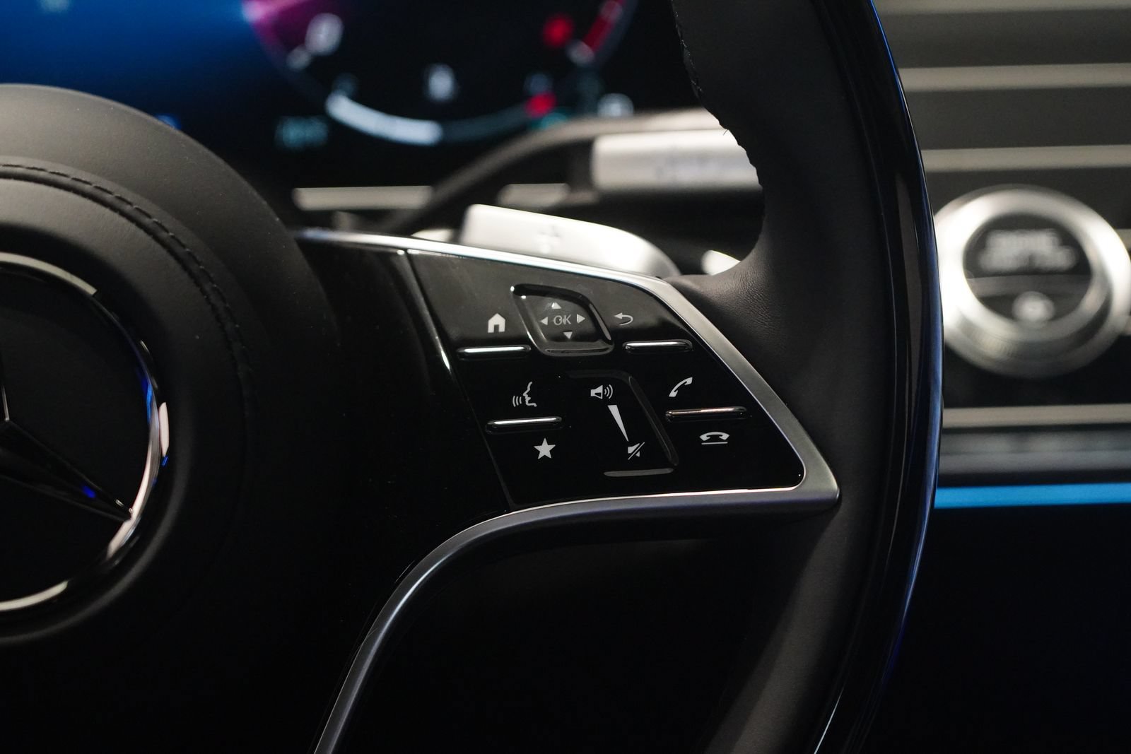 Certified 2025 Mercedes-Benz Maybach S 680 4MATIC image 18