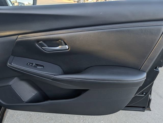 Used 2025 Nissan Sentra SV image 32