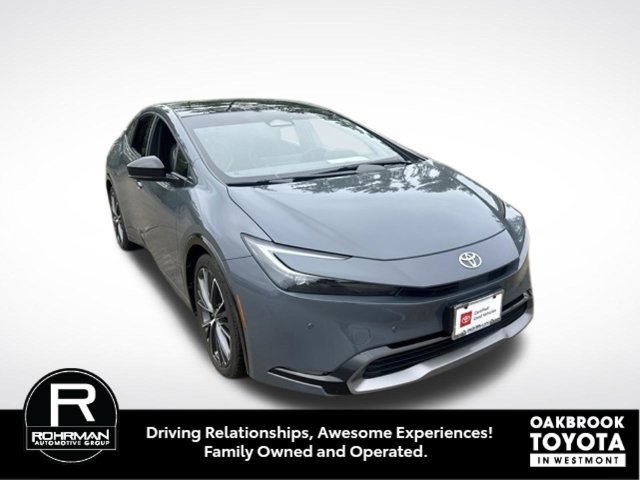 Used 2024 Toyota Prius XLE FWD image 2