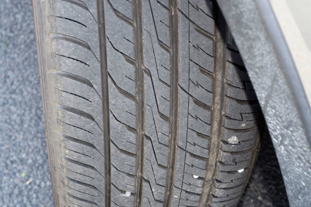 Used 2010 MAZDA CX-9 Grand Touring w/ Moonroof & Bose Audio Pkg image 11