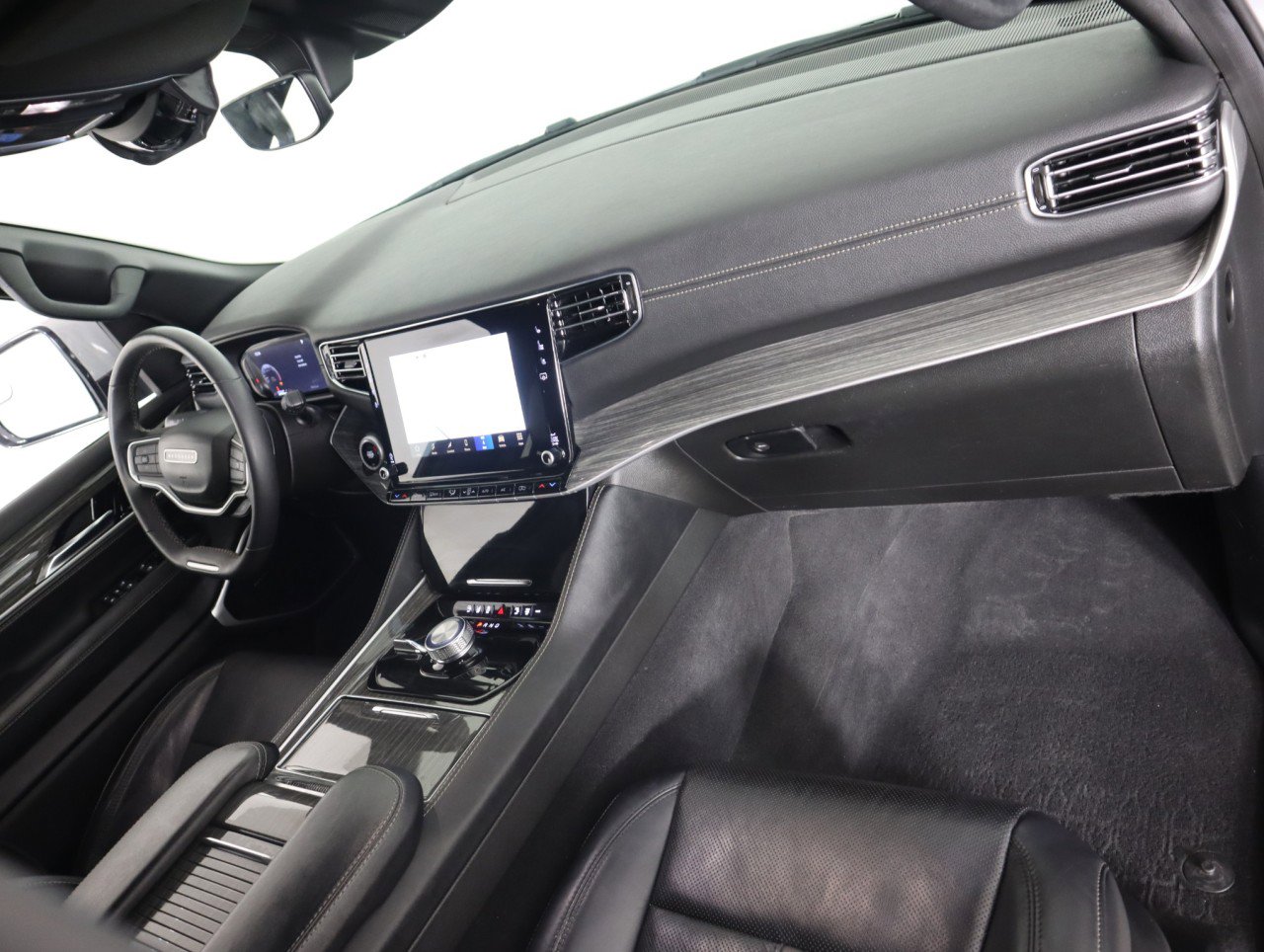 Used 2022 Jeep Wagoneer Series II image 12