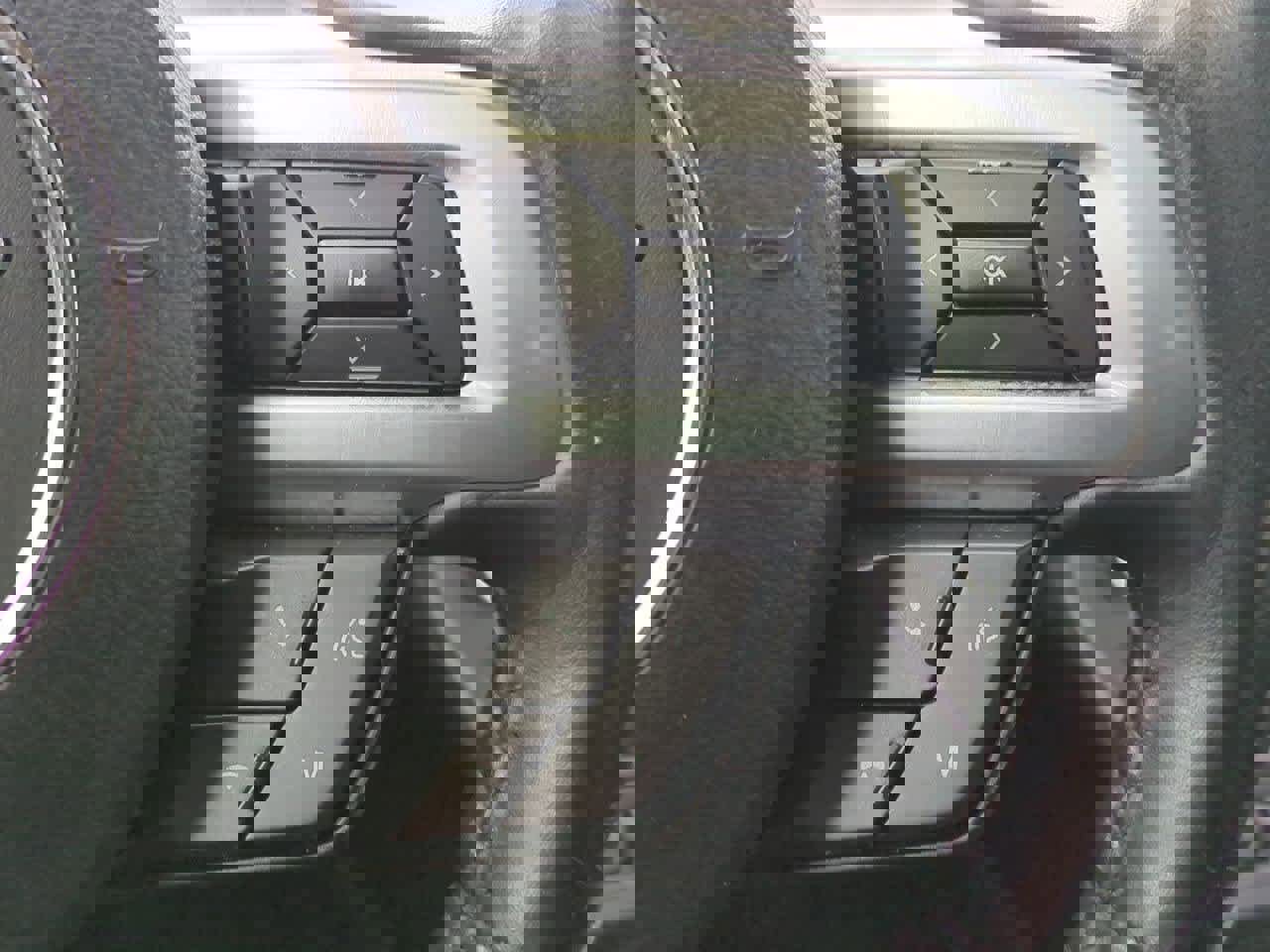 Used 2018 Ford Mustang Coupe image 23