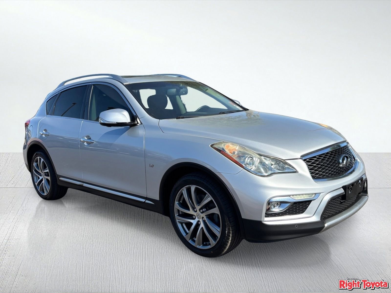 Used 2017 INFINITI QX50 2WD w/ Technology Package image 7