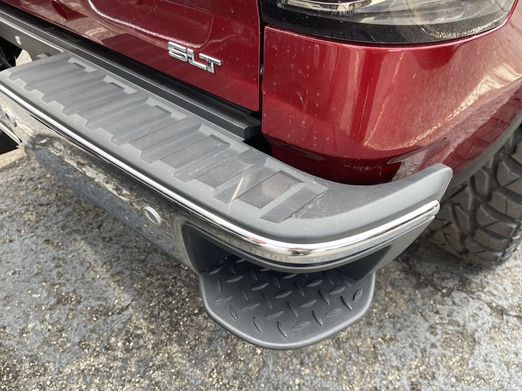 Used 2018 GMC Sierra 1500 SLT AWD/4WD image 9