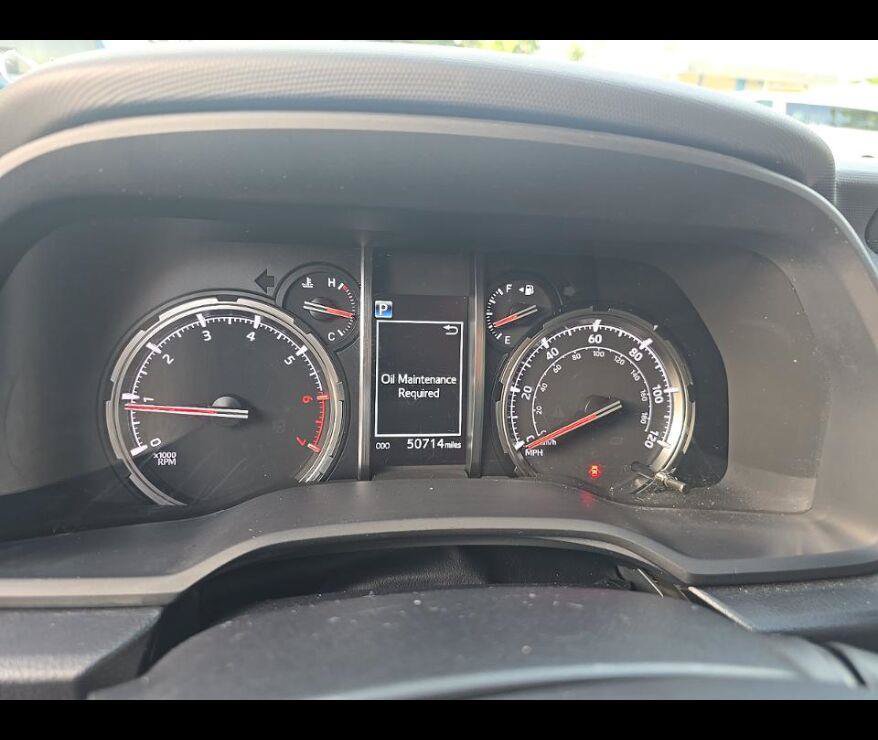 Used 2021 Toyota 4Runner Venture w/ Moonroof Package AWD/4WD image 6