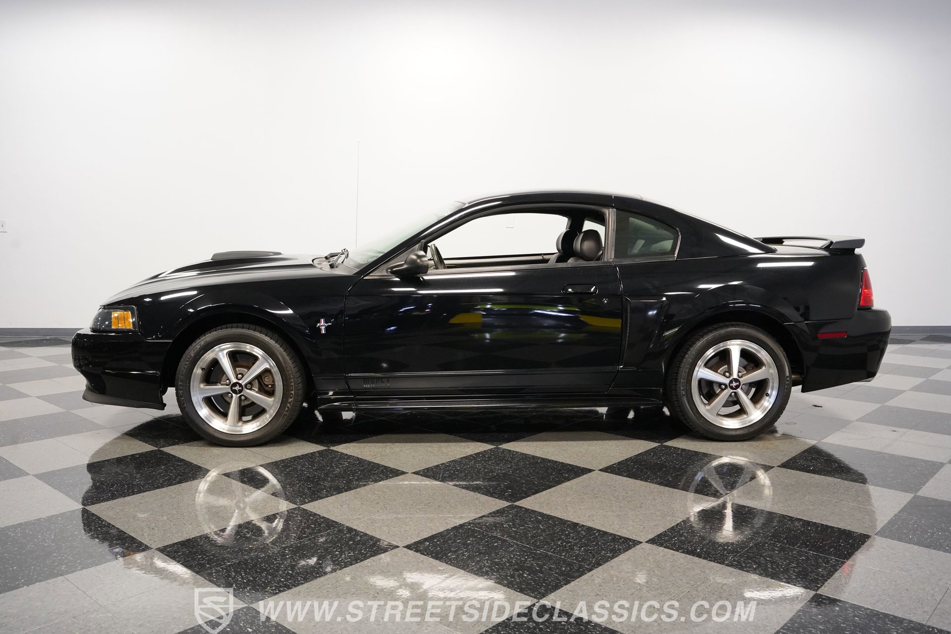 Used 2003 Ford Mustang Mach 1 RWD image 8