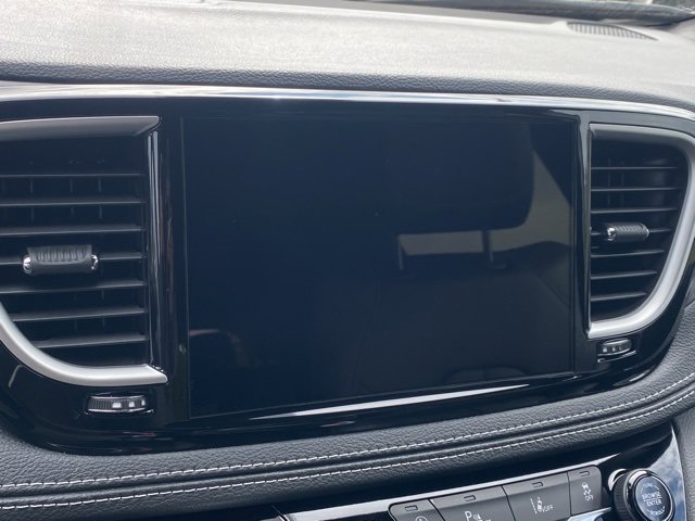 New 2026 Chrysler Pacifica Select image 21