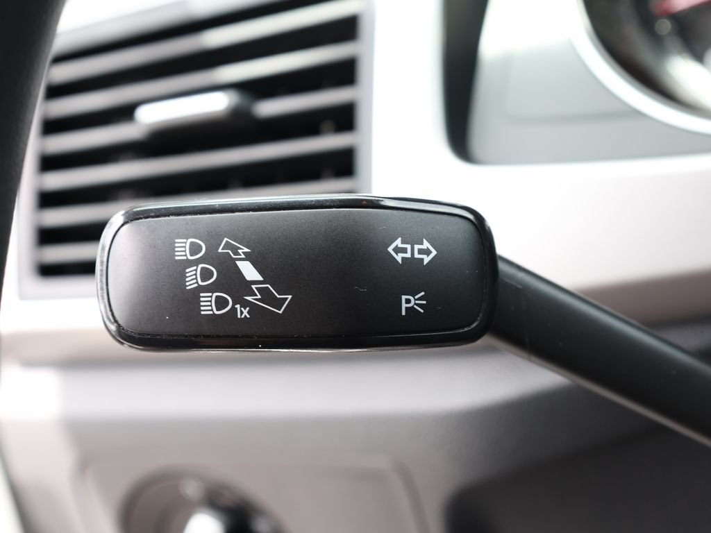 Used 2019 Volkswagen Atlas S FWD image 30