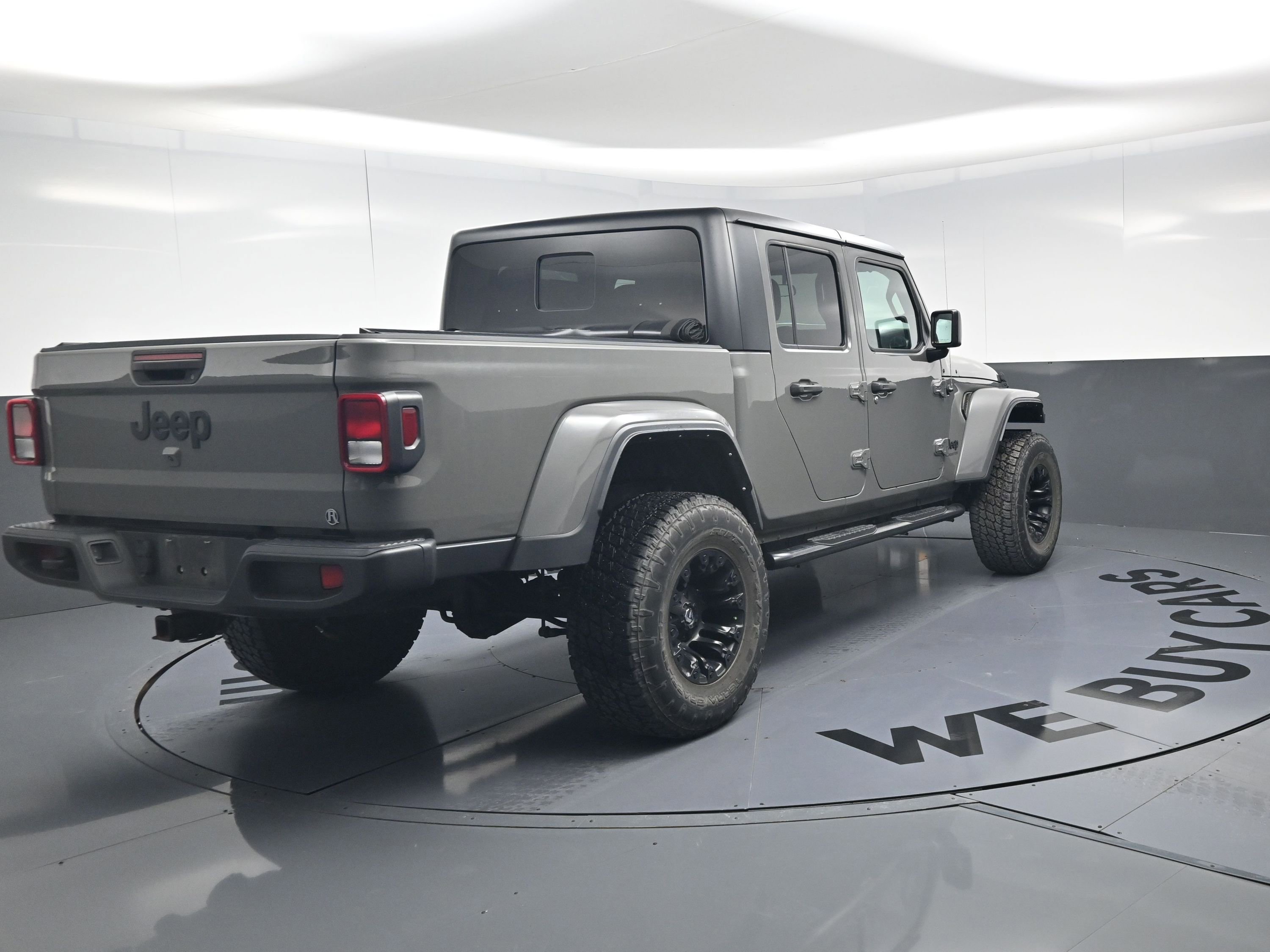 Used 2022 Jeep Gladiator Sport image 9