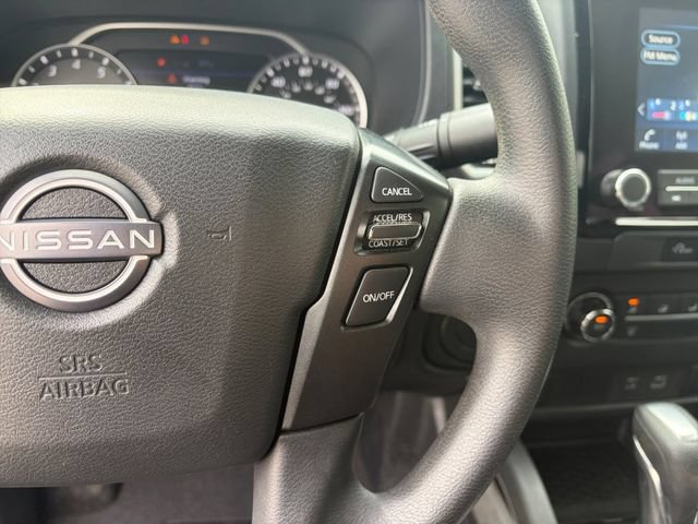 Used 2023 Nissan Frontier SV w/ Tow Package RWD image 8