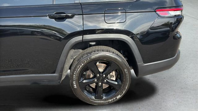 Used 2024 Jeep Grand Cherokee L Altitude AWD/4WD image 34