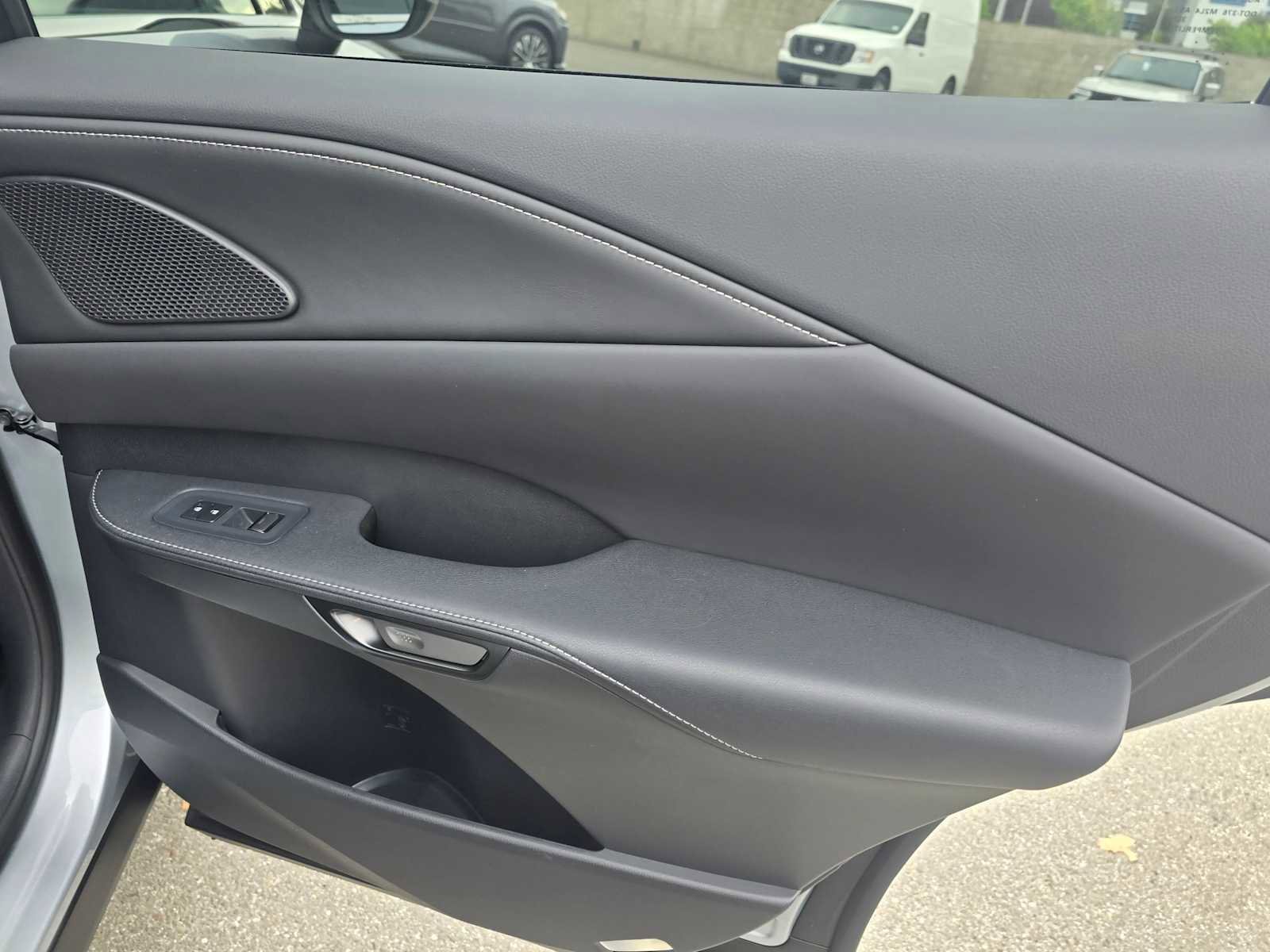 Certified 2025 Lexus RX 350h w/ Convenience Package image 13