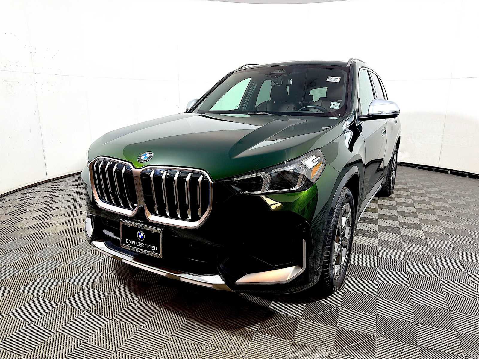 Certified 2024 BMW X1 xDrive28i w/ Premium Package image 3