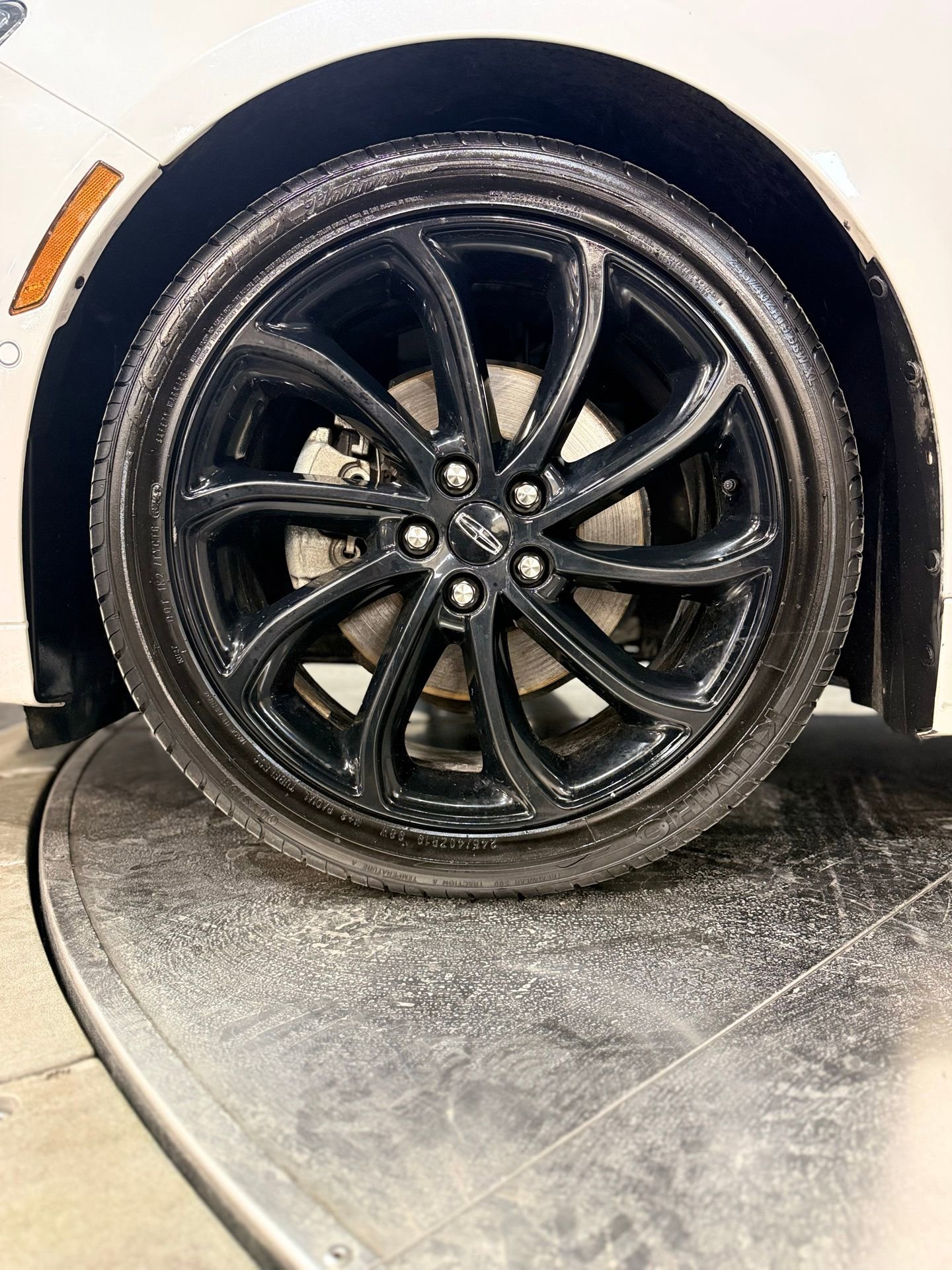 Used 2020 Lincoln MKZ Reserve w/ Monochromatic Package image 13