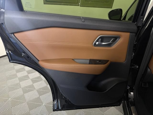 Used 2026 Nissan Rogue Platinum w/ Platinum Premium Package AWD/4WD image 23