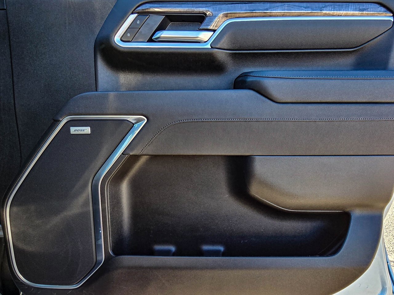 Used 2026 Chevrolet Silverado 2500 LTZ w/ LTZ Plus Package image 47