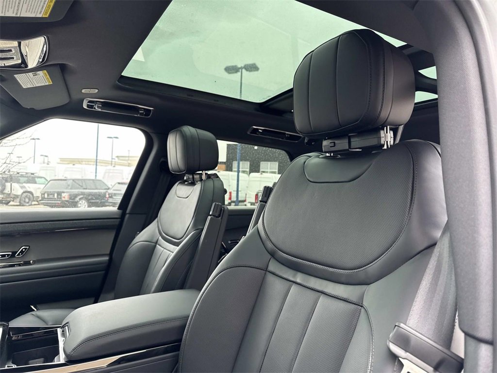 New 2026 Land Rover Range Rover Sport Dynamic SE image 21