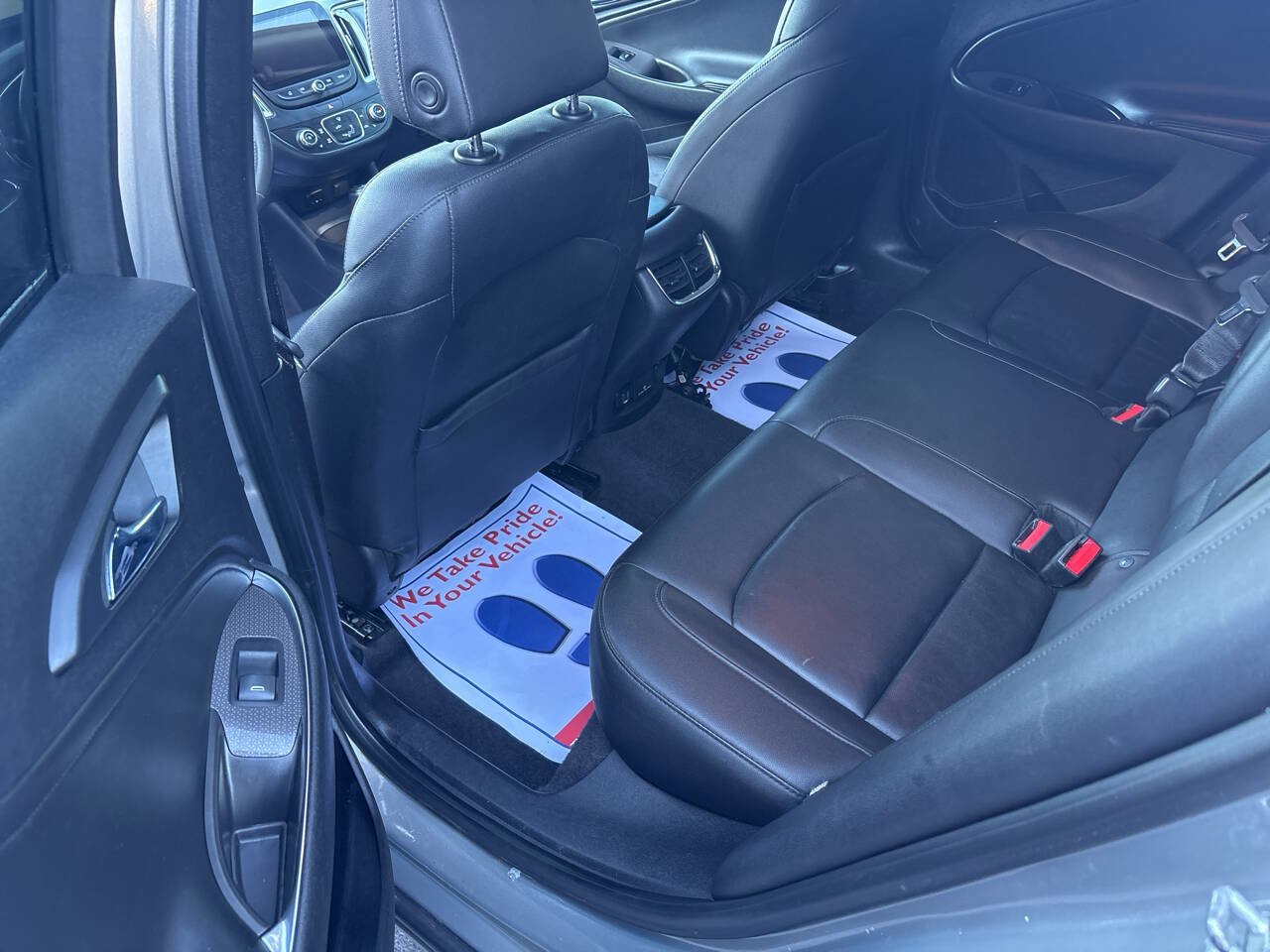 Used 2017 Chevrolet Malibu LT w/ Leather Package image 7