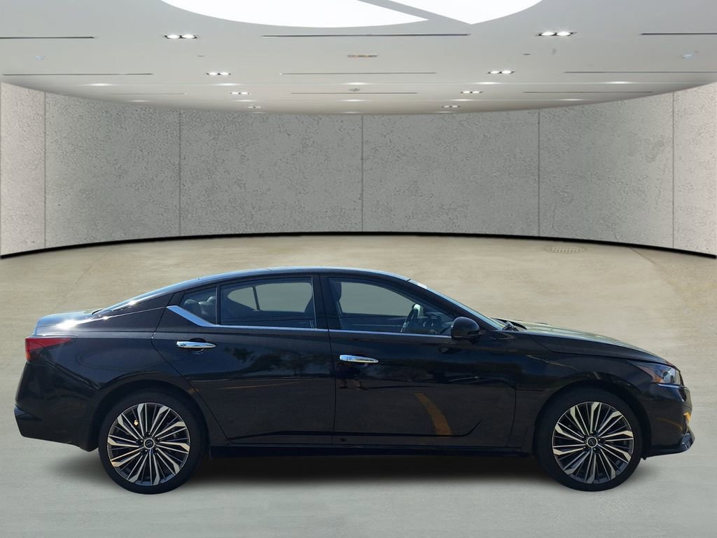 Certified 2025 Nissan Altima 2.5 SL image 6