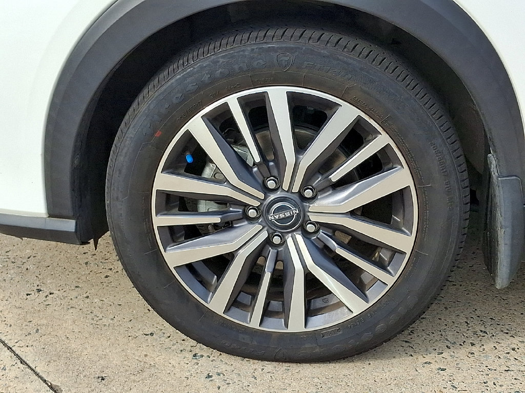Used 2023 Nissan Kicks SV w/ Interior Electronics Package FWD image 8
