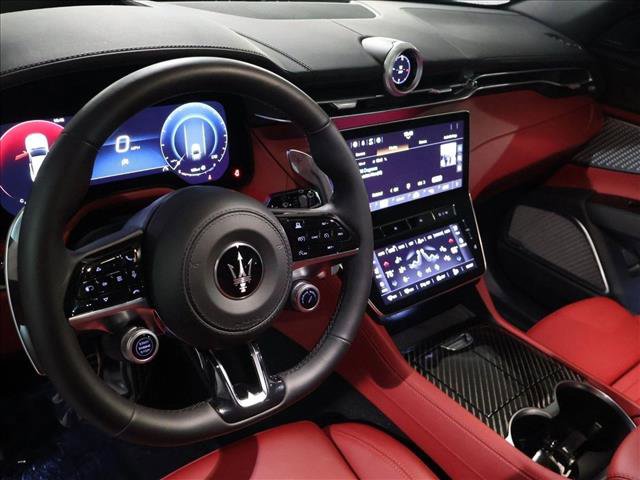 Used 2023 Maserati Grecale Modena image 13