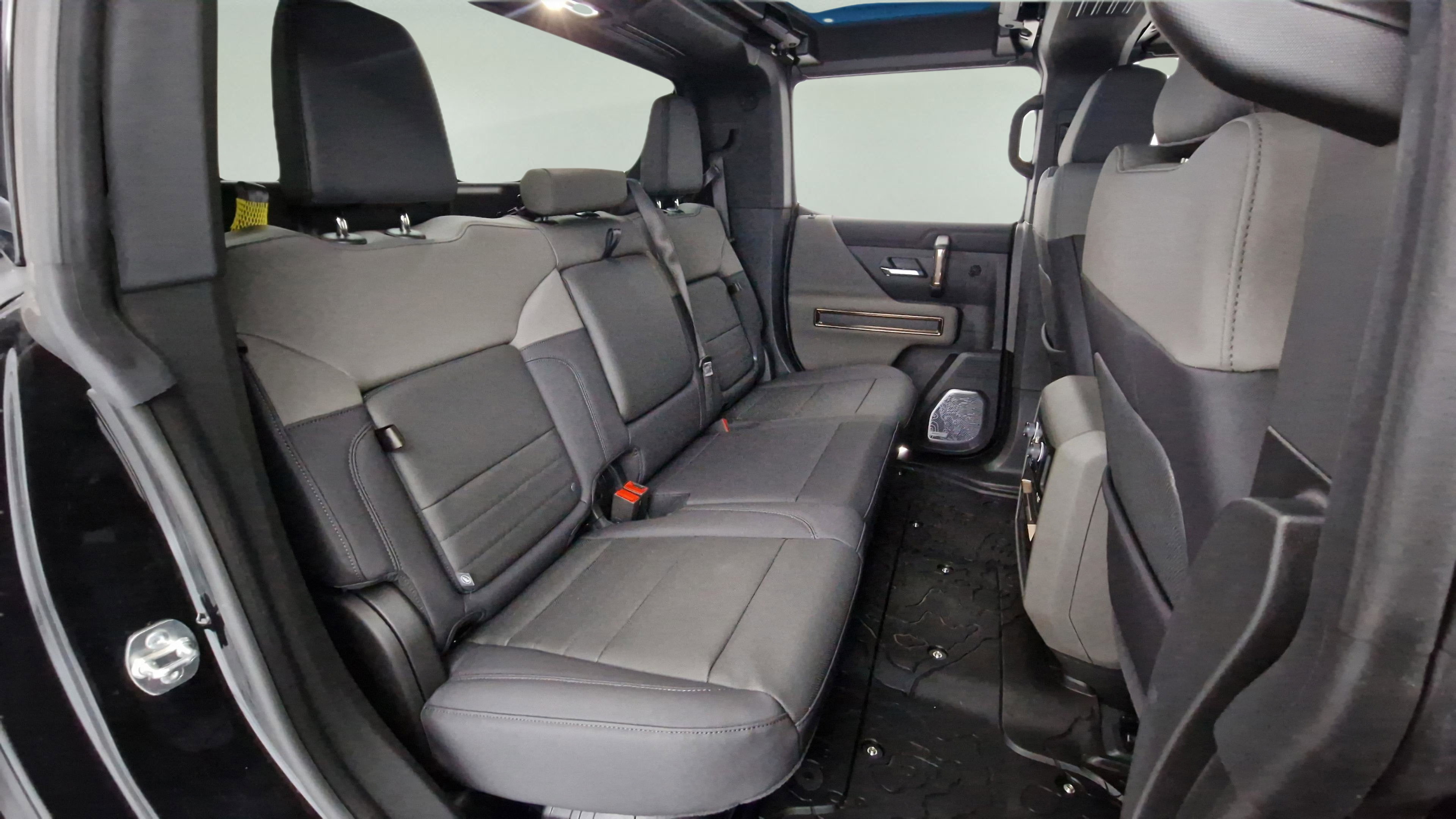 New 2025 GMC Hummer EV 3X w/ LPO, Sport Package AWD/4WD image 15