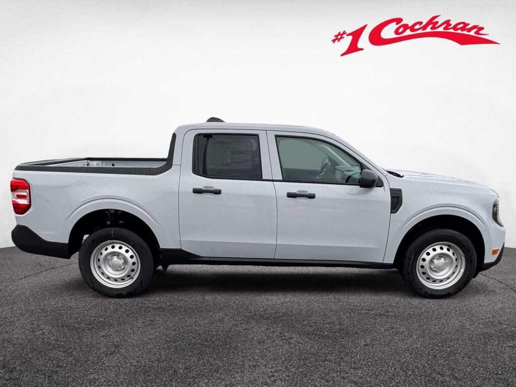 New 2025 Ford Maverick XL image 8