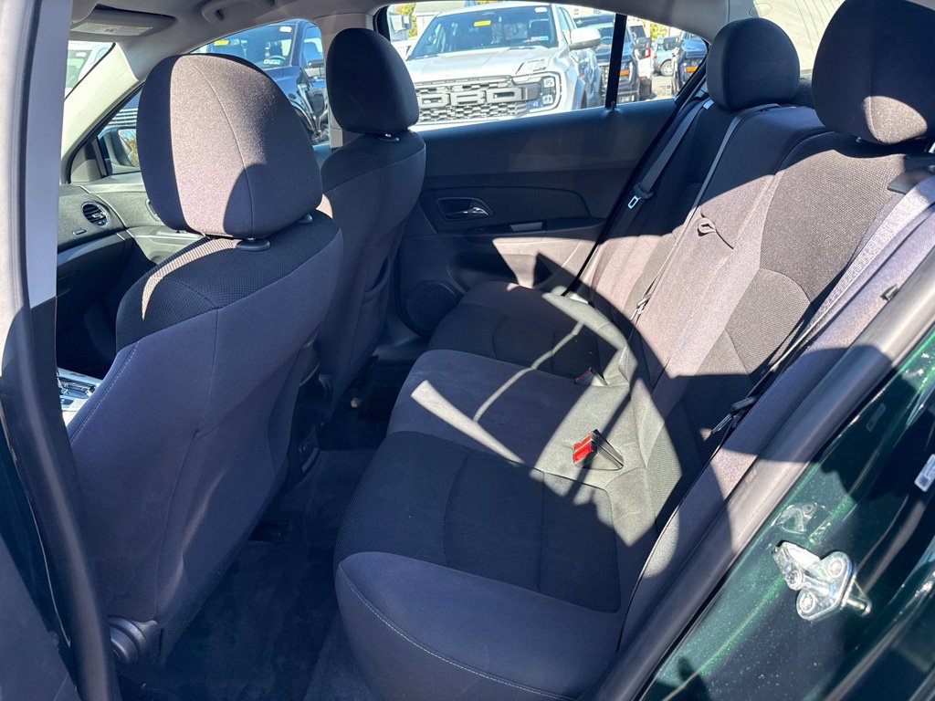 Used 2015 Chevrolet Cruze LT FWD image 11