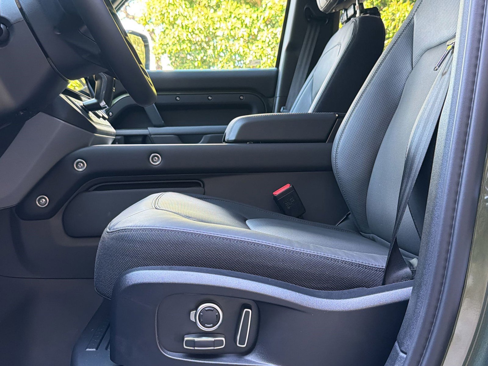 New 2026 Land Rover Defender 130 X image 23