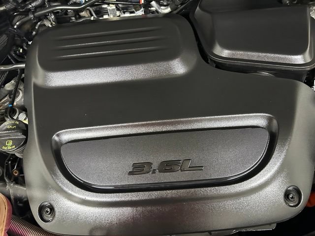 Used 2024 Chrysler Pacifica Limited FWD image 10