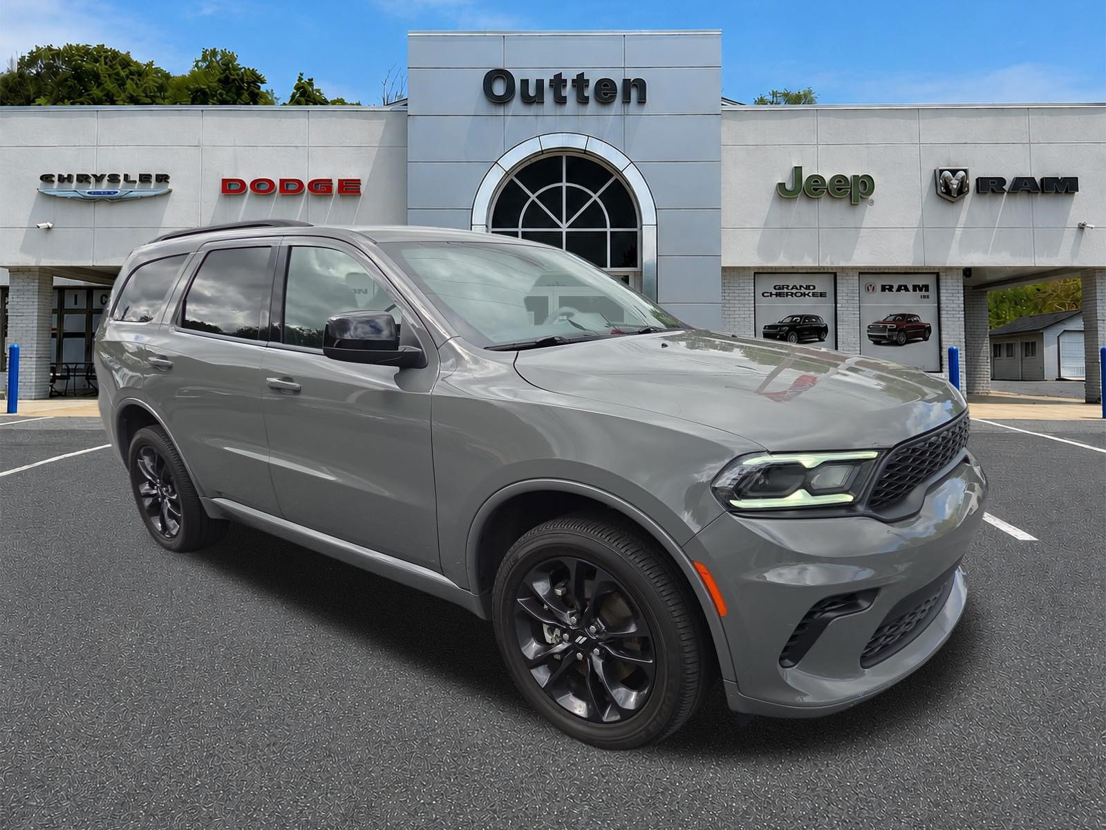 Certified 2025 Dodge Durango GT w/ Blacktop Package AWD/4WD image 1