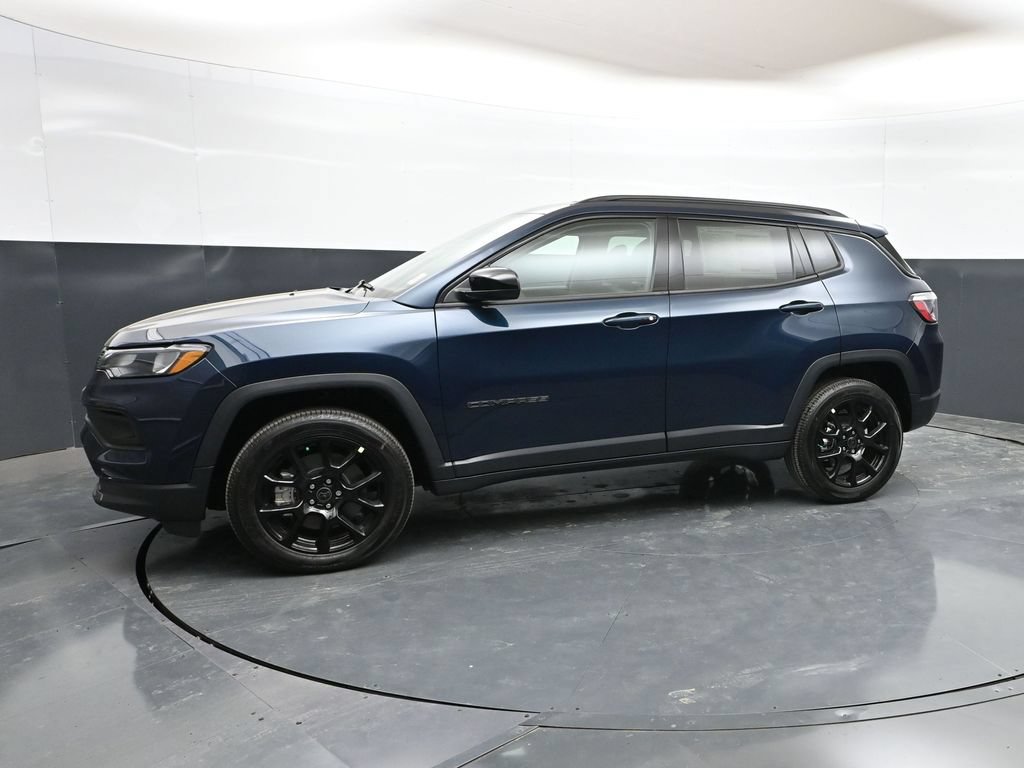 New 2026 Jeep Compass Latitude AWD/4WD image 30