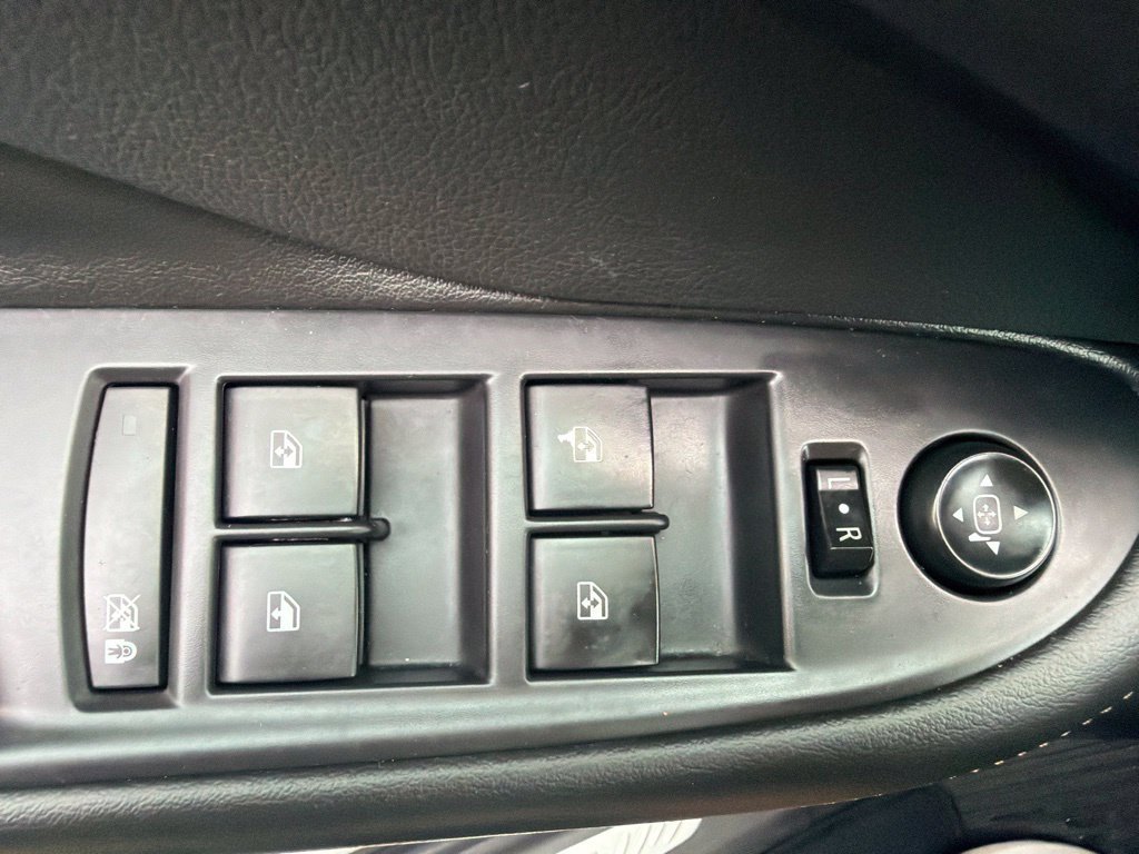 Used 2016 Buick Envision Premium AWD/4WD image 41